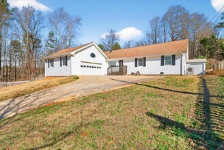 5143 Ponderosa Farm Rd in Gainesville, GA - Building Photo - Building Photo