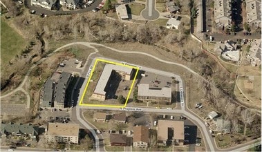 Fox Manor Apartments in Littleton, CO - Building Photo - Building Photo