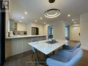 382 Lynett Crescent in Richmond Hill, ON - Building Photo - Building Photo