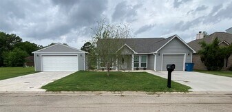 13005 Centaurus Ct in Willis, TX - Building Photo