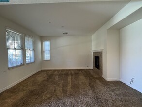 2012 Serra Ln in Hercules, CA - Building Photo - Building Photo