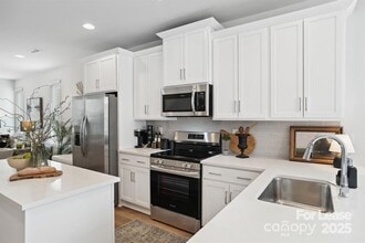 6134 Wilora Lake Rd in Charlotte, NC - Building Photo - Building Photo