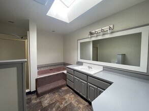 2028 E 34th St in Tacoma, WA - Building Photo - Building Photo