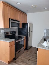 2 River Rd, Unit 23 in Highland Park, NJ - Building Photo - Building Photo