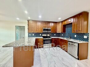 2014 Pinehurst Dr in Clearwater, FL - Building Photo - Building Photo