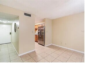 7606 Abbey Ln in Tampa, FL - Building Photo - Building Photo