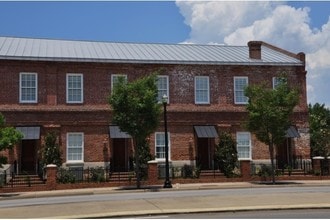 Estates on Gervais in Columbia, SC - Building Photo - Other