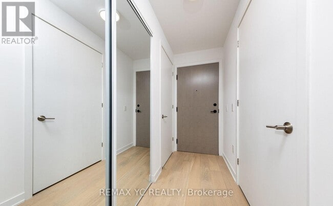 130 River St in Toronto, ON - Building Photo - Building Photo