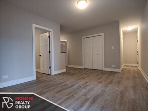 711 W Brompton Ave, Unit 705-19 in Chicago, IL - Building Photo - Building Photo