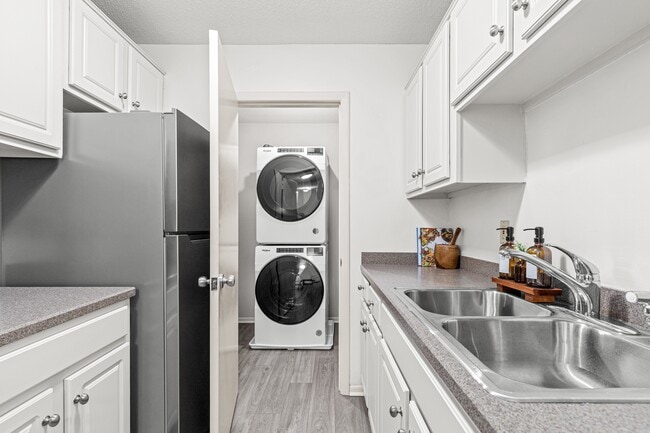 The Bosk Apartment Homes in Woodbury, MN - Foto de edificio - Building Photo