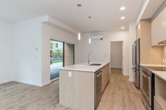 3182 Gladwin Rd in Abbotsford, BC - Building Photo - Building Photo