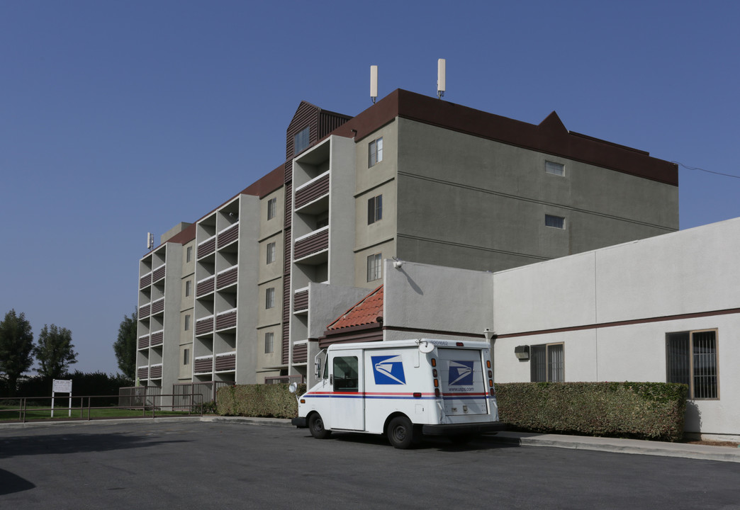 E. Boyd Esters Manor in Compton, CA - Building Photo