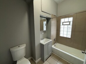 726 E 93rd St in Chicago, IL - Building Photo - Building Photo