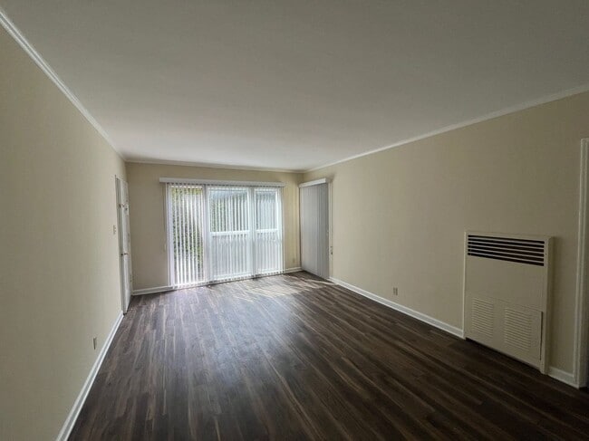 property at 132 N Maple St