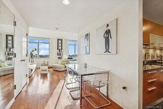 1485 5th Ave in New York, NY - Building Photo - Building Photo