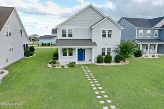 102 Bogue Harbor Ct in Newport, NC - Building Photo - Building Photo