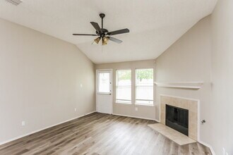 1105 Alexandria Dr in Forney, TX - Building Photo - Building Photo