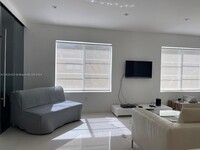 1451 Ocean Dr, Unit 401 in Miami Beach, FL - Building Photo - Building Photo