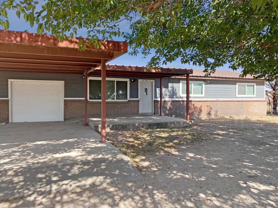 6019 N Dal Paso St in Hobbs, NM - Building Photo