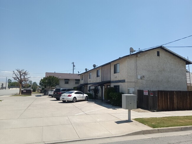 2126 O St, Unit 2126 O Street in Bakersfield, CA - Building Photo - Building Photo