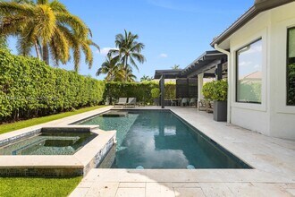 1846 Harbor View Cir in Weston, FL - Building Photo - Building Photo