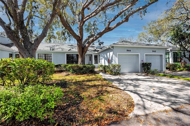 property at 944 SAN CARLOS Ct