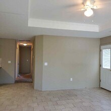 524 W Gay St in Warrensburg, MO - Foto de edificio - Building Photo