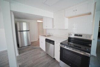1118 Louise Dr in Tallahassee, FL - Building Photo - Building Photo