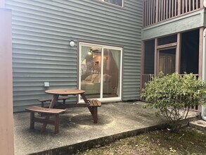 7910 Timbercreek Ln in North Charleston, SC - Building Photo - Building Photo