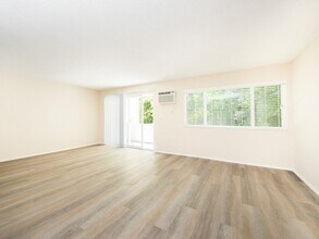 1641 Veteran Ave in Los Angeles, CA - Building Photo - Interior Photo