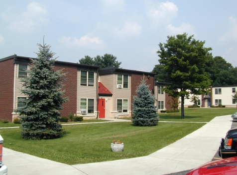 Evergreen Manors in Altoona, PA - Building Photo