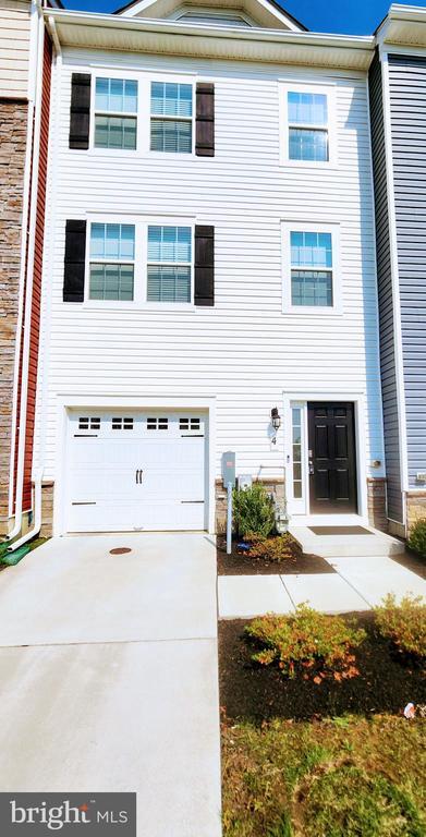 4 Axios Wy in Rosedale, MD - Building Photo - Building Photo
