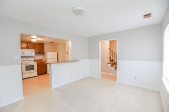 5609 Darby Close in Portsmouth, VA - Building Photo - Building Photo