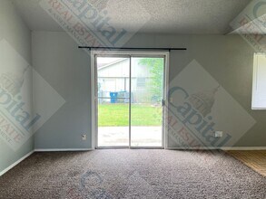 10220 Isaac Dr in Midwest City, OK - Building Photo - Building Photo