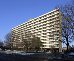 Lexington Village Apartments