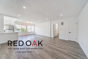 1051 N Gardner St, Unit 10 in West Hollywood, CA - Building Photo