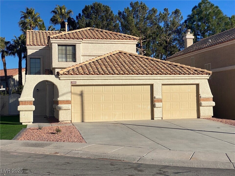 3008 Ocean View Dr in Las Vegas, NV - Building Photo