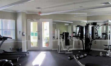 737 Crest Pines Dr in Orlando, FL - Building Photo - Building Photo