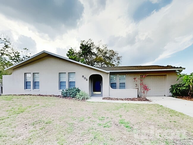 802 Gullberry Ln in Altamonte Springs, FL - Foto de edificio - Building Photo