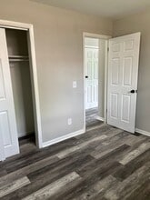 1844 Hickorydale Dr in Dayton, OH - Building Photo - Building Photo