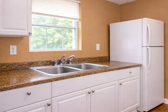 305 W Norment Ave in Gastonia, NC - Building Photo - Building Photo