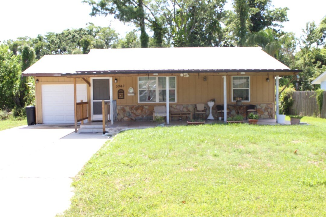 5943 Chicory Ct in New Port Richey, FL - Building Photo