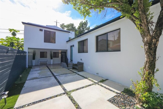 property at 52 NE 47th St