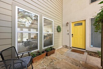 100 Lido Cir in Lakeway, TX - Building Photo - Building Photo
