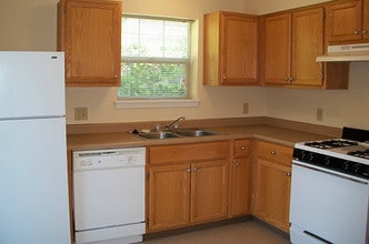 Villa Capri East in Beaverton, OR - Building Photo - Building Photo