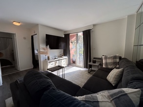 1 Lakeview Dr in Peekskill, NY - Foto de edificio - Building Photo