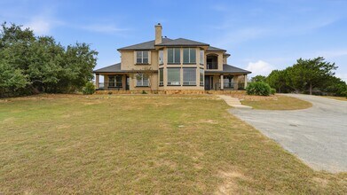 1940 Split Mountain in Canyon Lake, TX - Building Photo - Building Photo