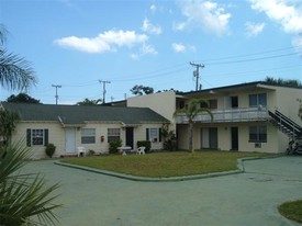 866 Almeria Rd Apartments