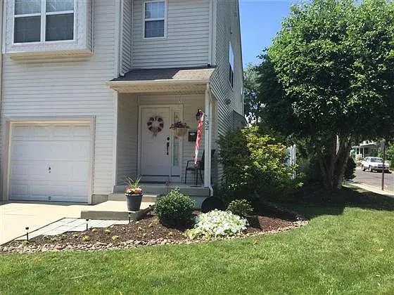 property at 32 Grandview Ave