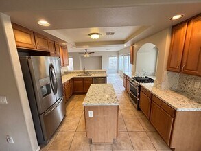 842 Trout Stream Ct in Henderson, NV - Foto de edificio - Building Photo